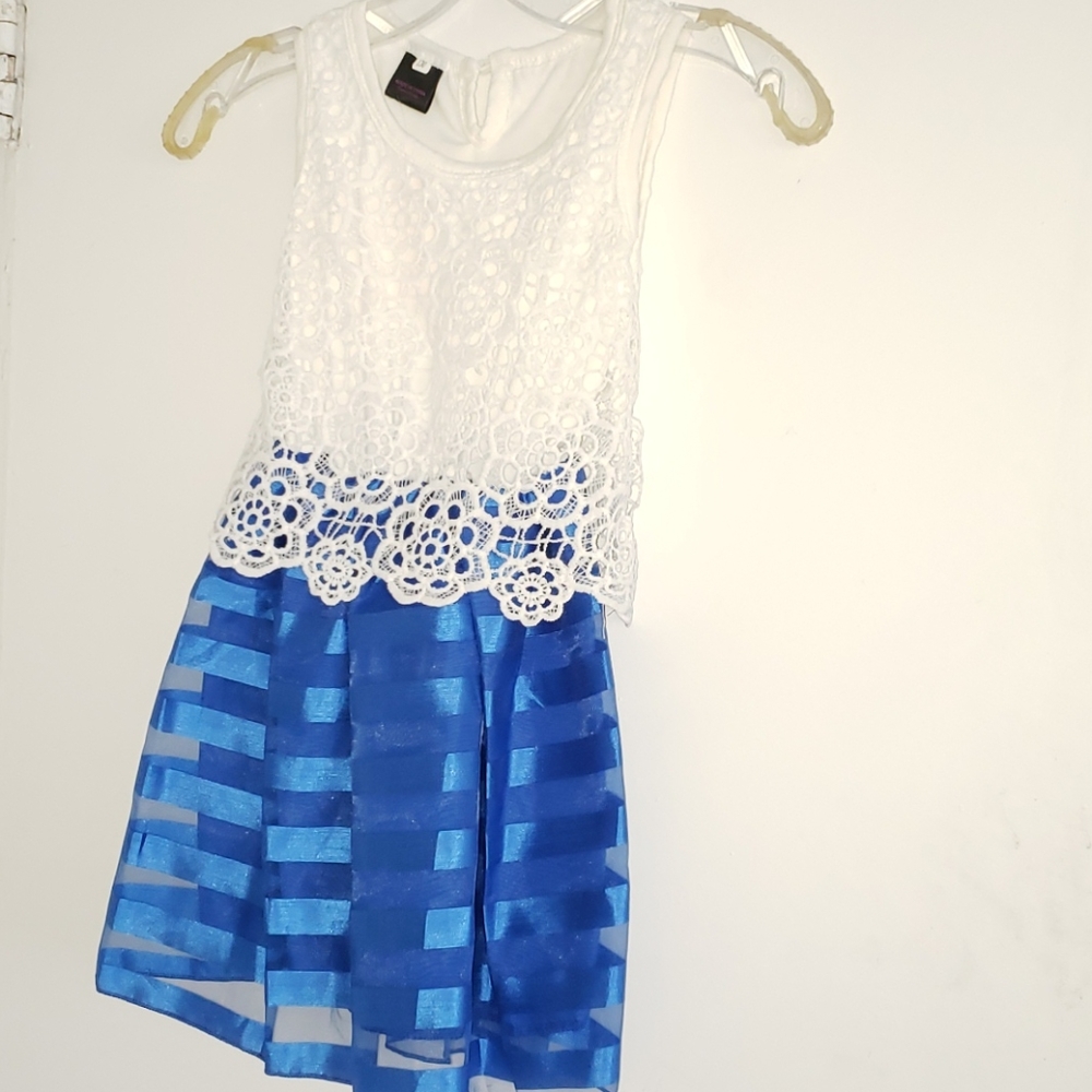 Sandy In Trend Wear Classic Fashion Dresss